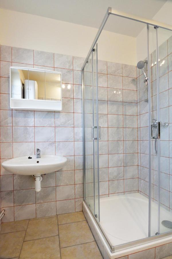Hotel Nika Beds Pardubice Exterior foto